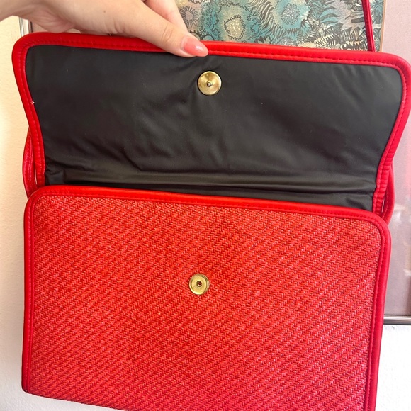 Vintage 1960s/70s Red Woven Shoulder Bag - Picture 3 of 9